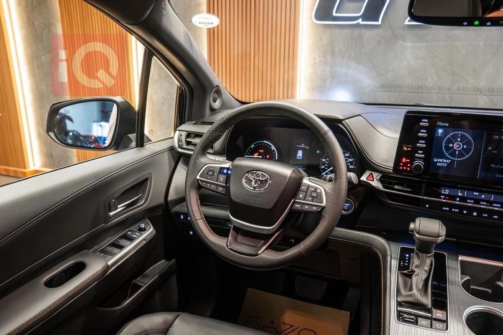 تۆیۆتا سیانا